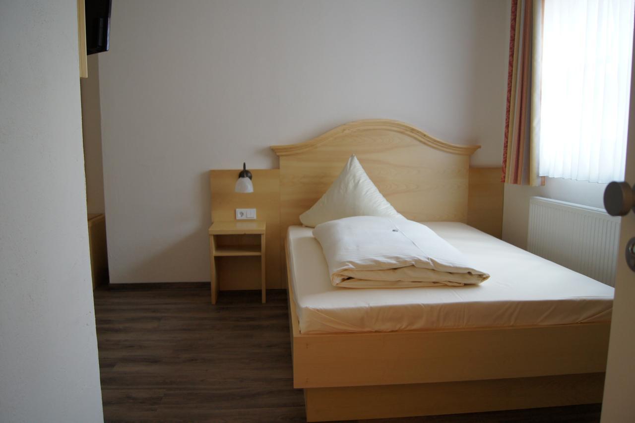 Gasthof Schoenau Heilsbronn Quarto foto