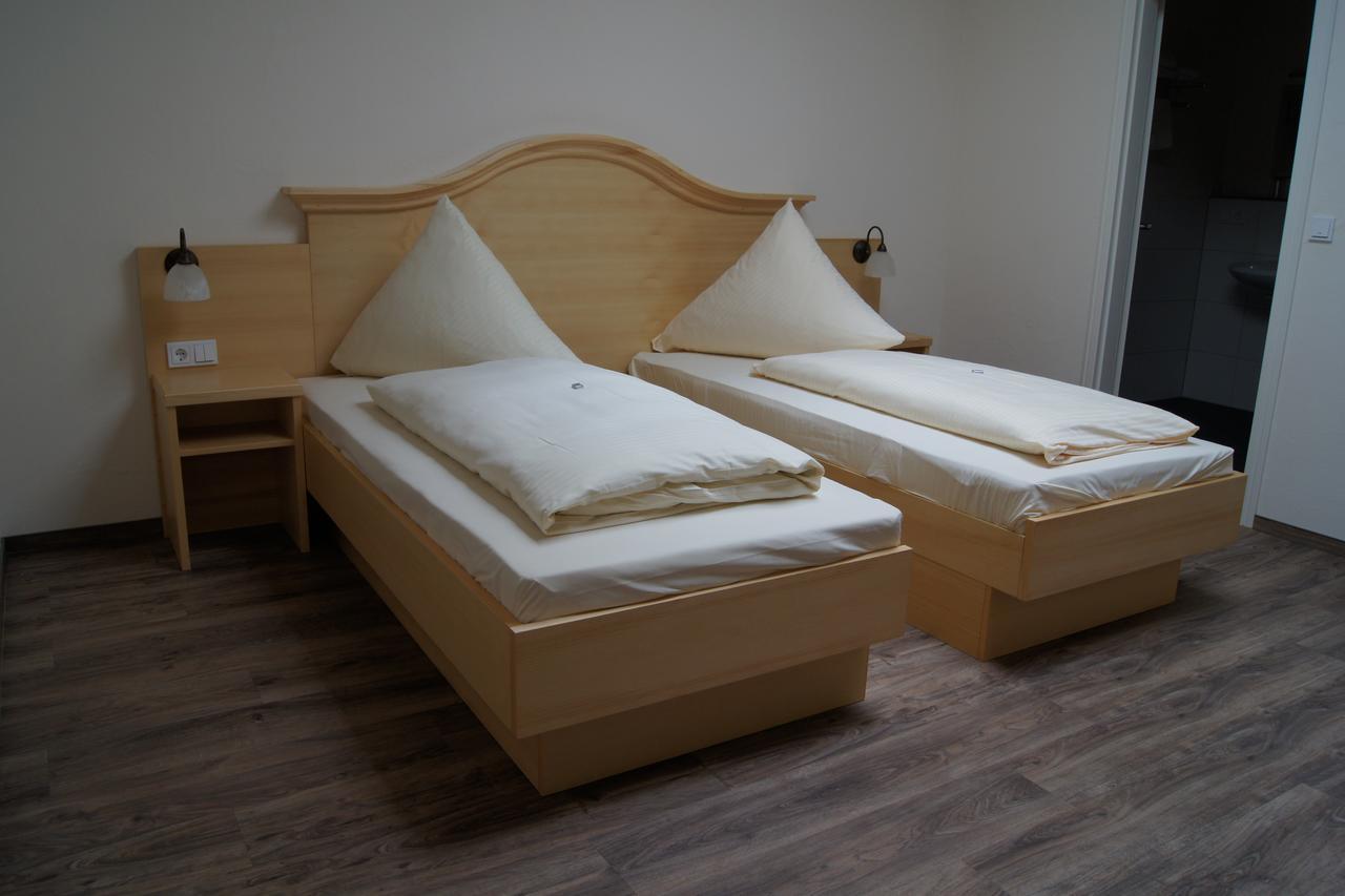 Gasthof Schoenau Heilsbronn Quarto foto